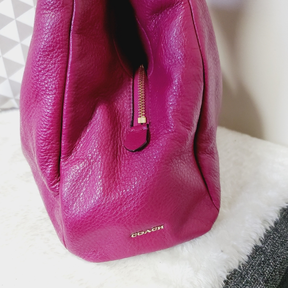 Coach Large Pebbled Leather Shoulder Bag in Berry - Picture 6 of 13